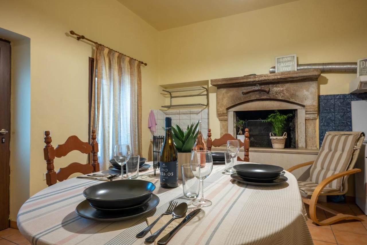 Walnut Tree Villa Archanes Exterior photo